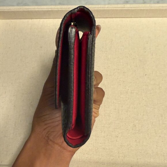 Louis Vuitton Capucines Compact Wallet - Picture 10 of 14